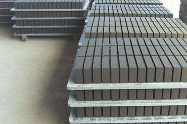 <a href=http://m.fujitong.com.cn/ target=_blank class=infotextkey>免燒磚托板</a>